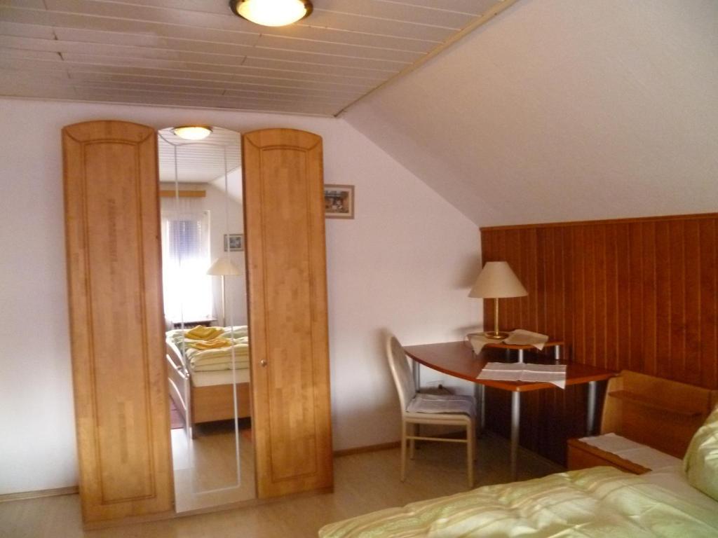 Hotel Rotbuche Westoverledingen Rom bilde